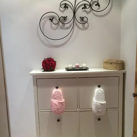 Maison Rose Apartment *
